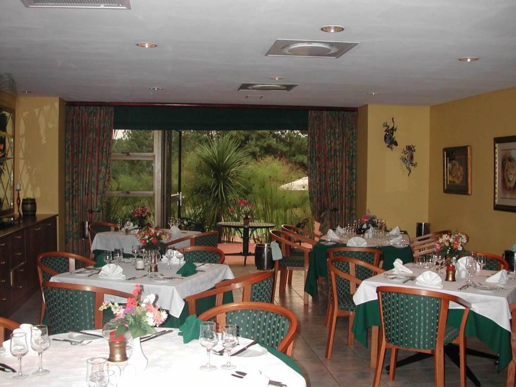 White River Golf Lodge Bagian luar foto