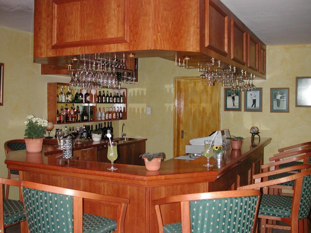 White River Golf Lodge Bagian luar foto